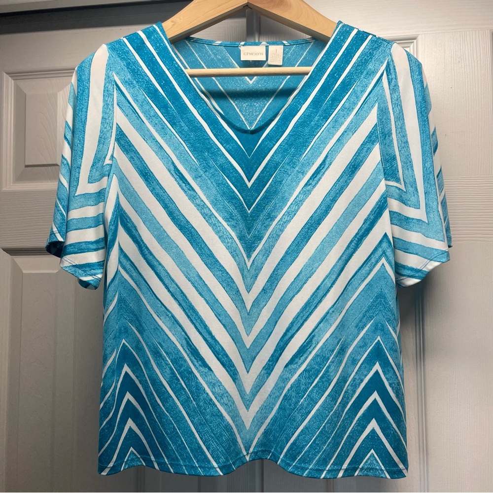 Chico’s Women’s V- Neck Chevron Short Sleeve Top Teal & White Size 1